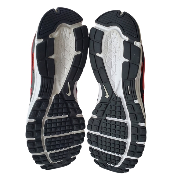 Nike Revolution 2 Sneakers Red Mens size 10 new - Picture 6 of 6